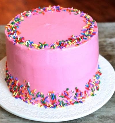 https://www.thelittleepicurean.com/wp-content/uploads/2013/01/pink-cake-400x427.jpg