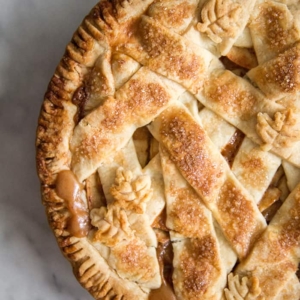 Salted Caramel Apple Pie | the little epicurean