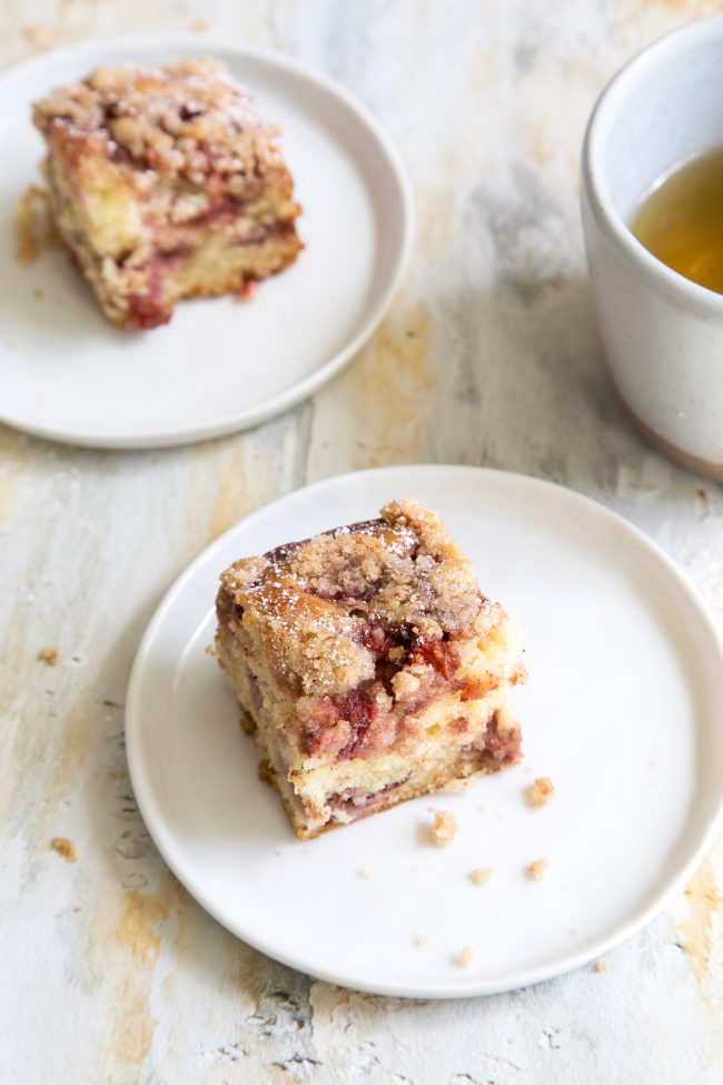 Strawberry Crumb Cake With Spices The Little Epicurean 