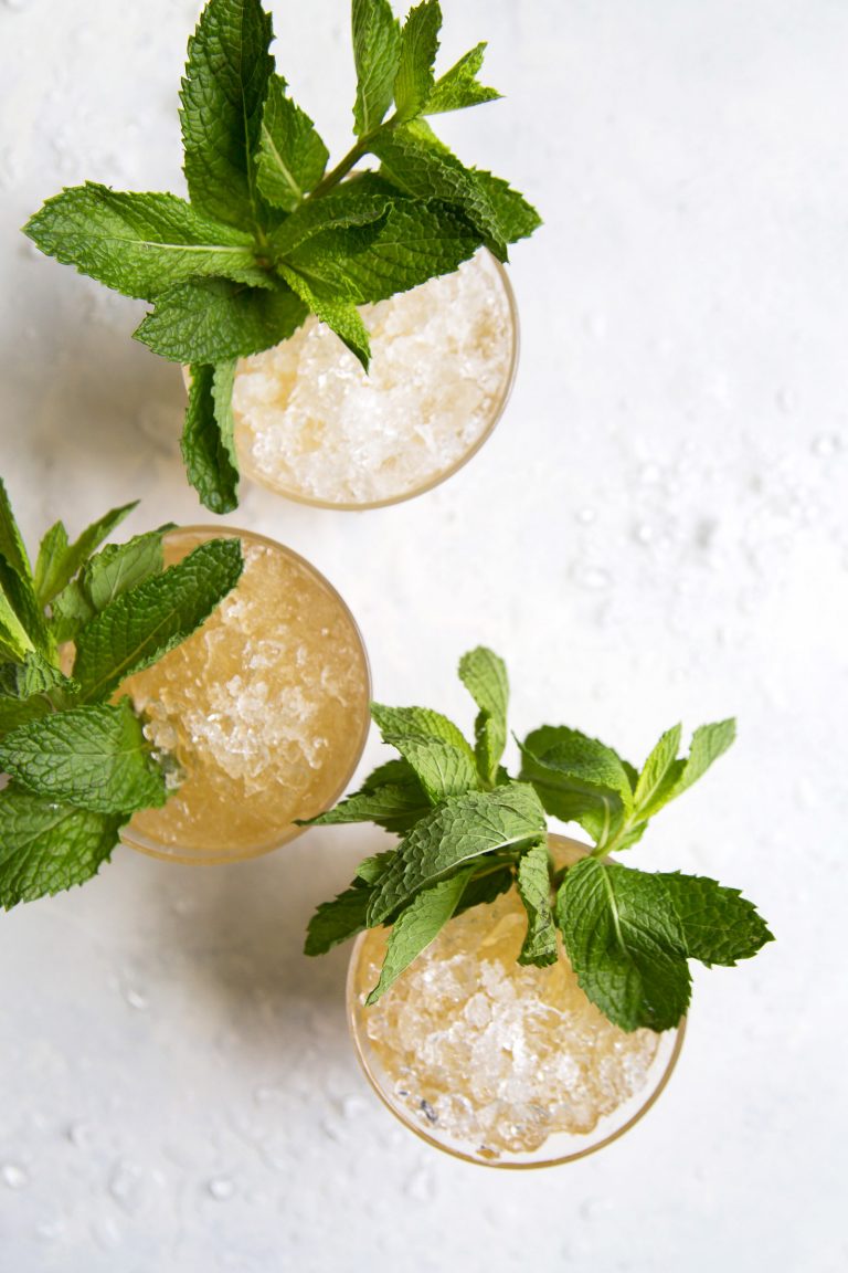 Classic Mint Julep (Bourbon Cocktail)- The Little Epicurean