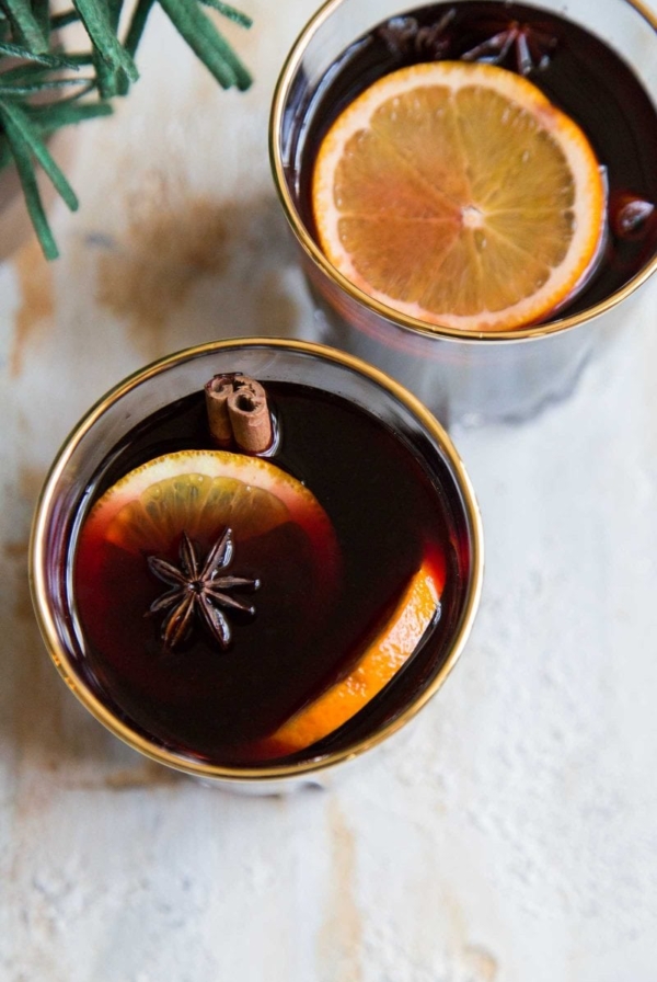 Orange Vanilla Mulled Wine