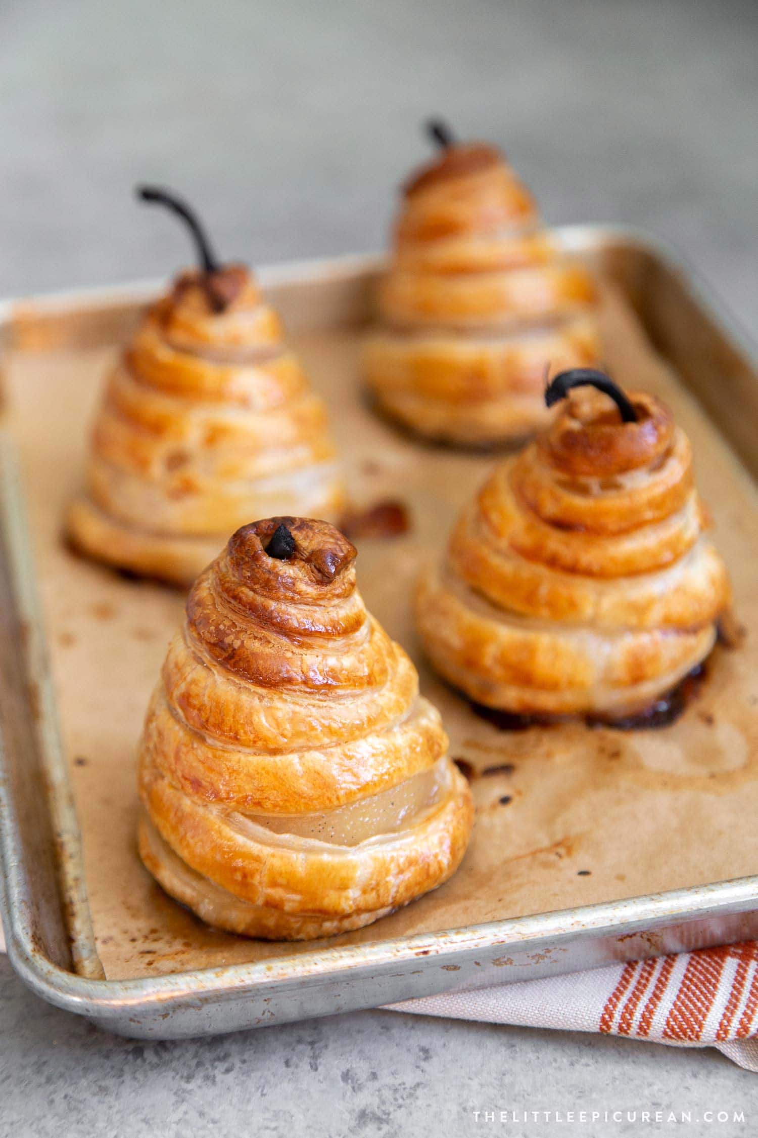 Honeyed Pears in Puff Pastry Recipe: How to Make It