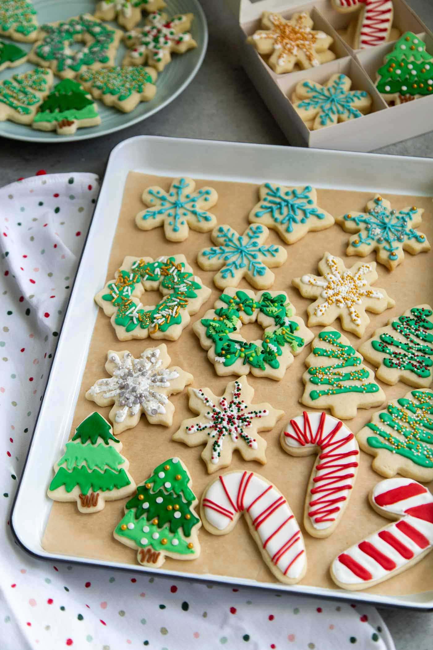 Pictures Of Decorated Christmas Sugar Cookies / Easy Christmas Sugar ...